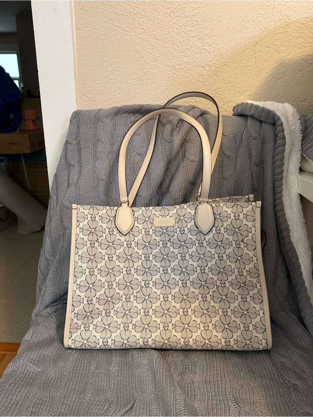Kate Spade NWOT Tote classic clover design